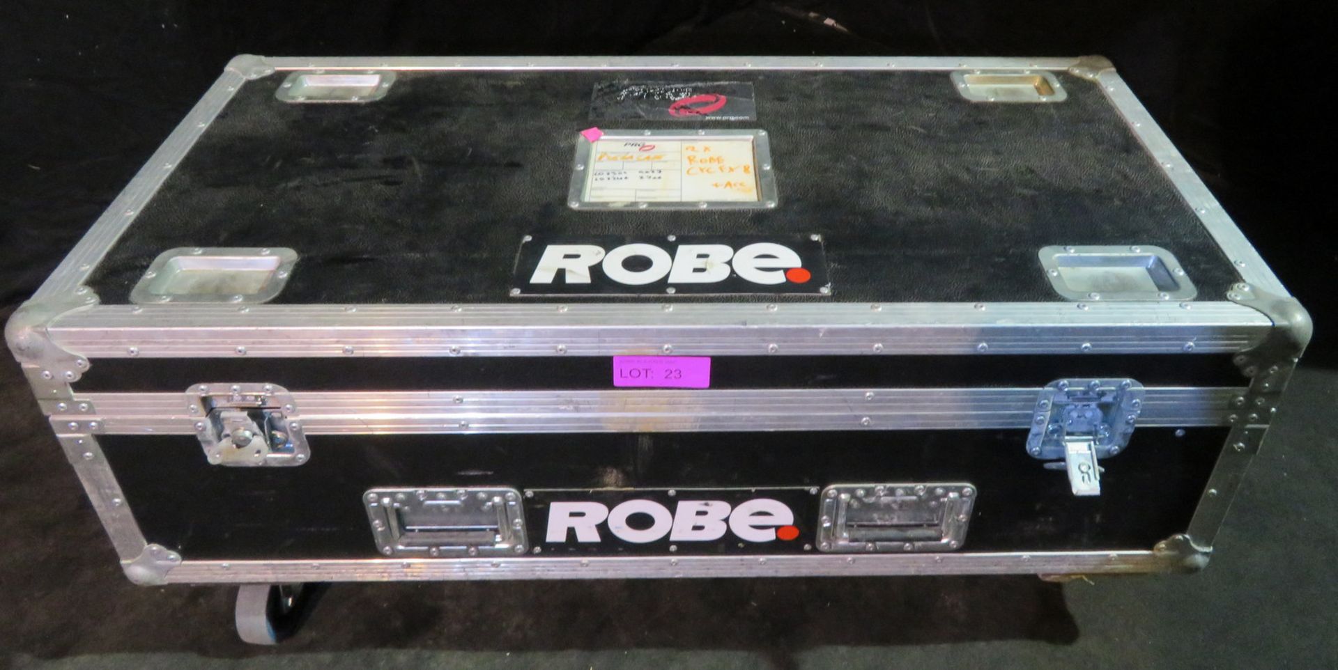 Pair of Robe CycFX8 in twin flightcase - Power hours: 7320 & 9762 - working - Image 11 of 11