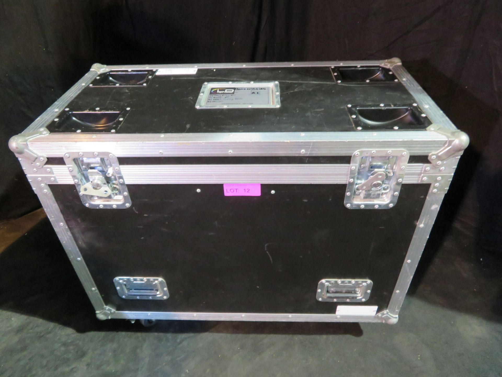 Pair of Clay Paky Alpha Spot HPE 700 in twin flightcase - Image 11 of 11