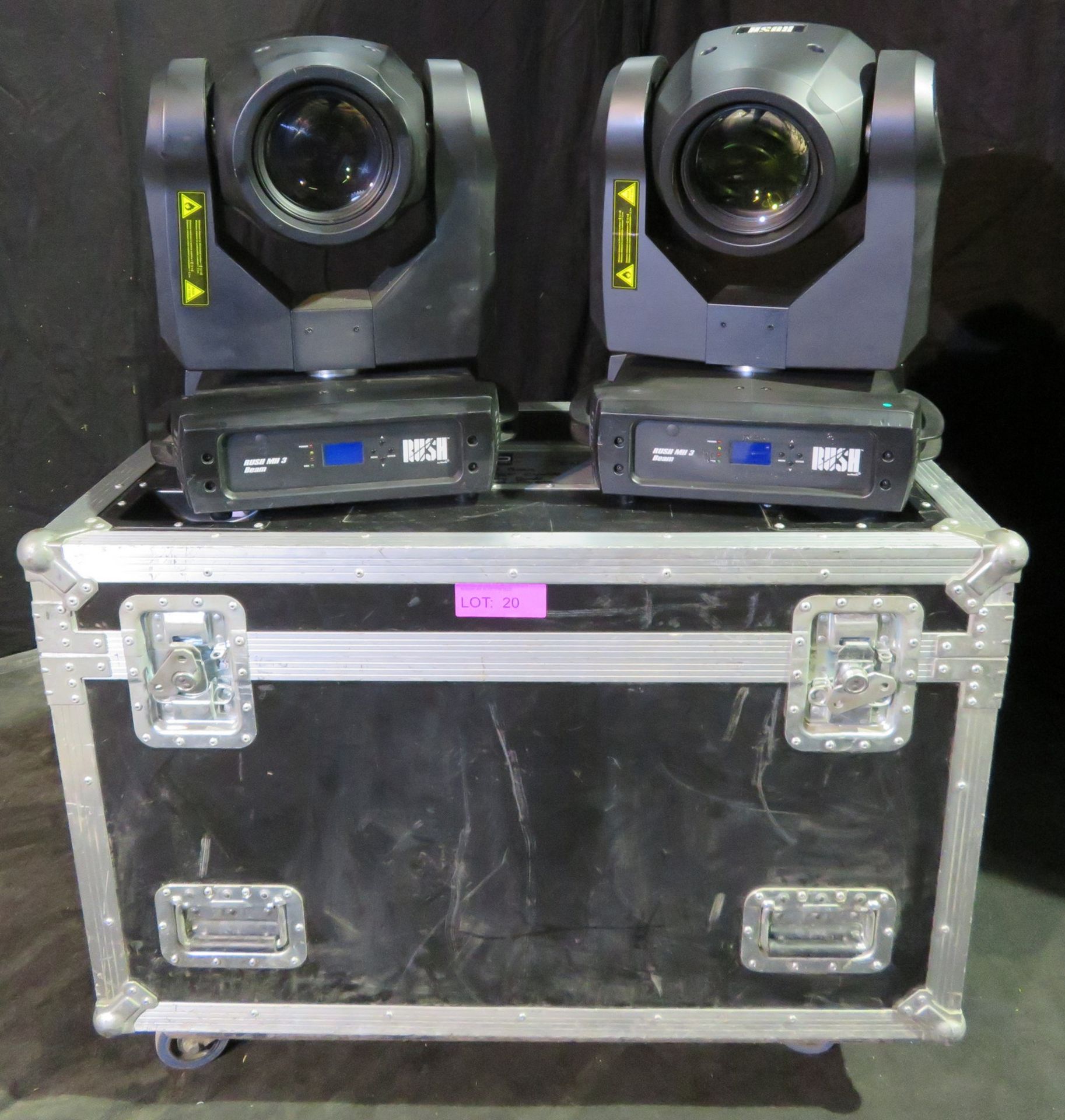 Pair of Martin Rush MH3 beam in twin flightcase