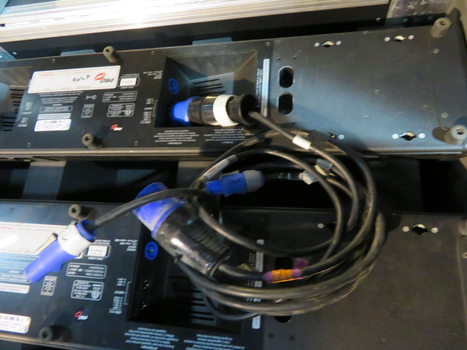 Pair of Robe CycFX8 in twin flightcase - Power hours: 9155 & 9037 - working - Image 9 of 11