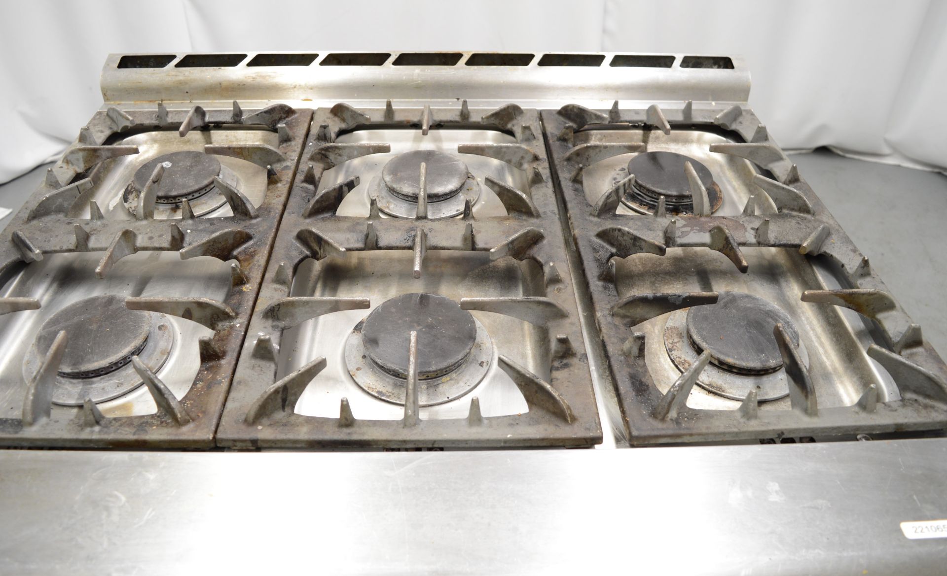 Falcon G3101 6 burner range oven, natural gas - Image 9 of 9