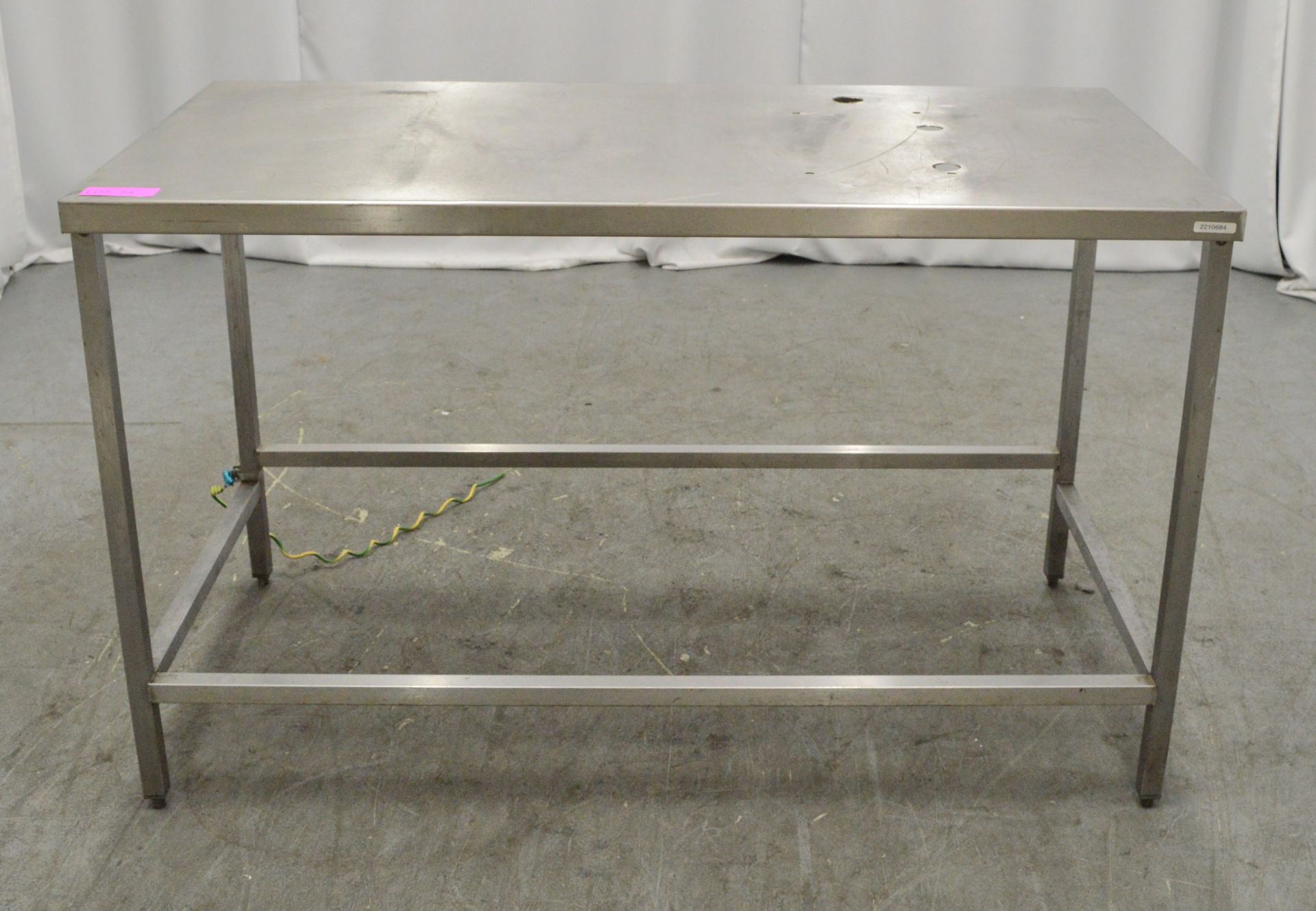 Preparation table 1400mm W x 700mm D x 870mm H