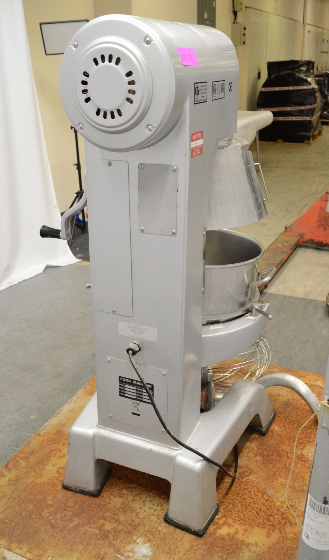 Quattro food mixer with attachments, 1 phase electric - Image 4 of 9