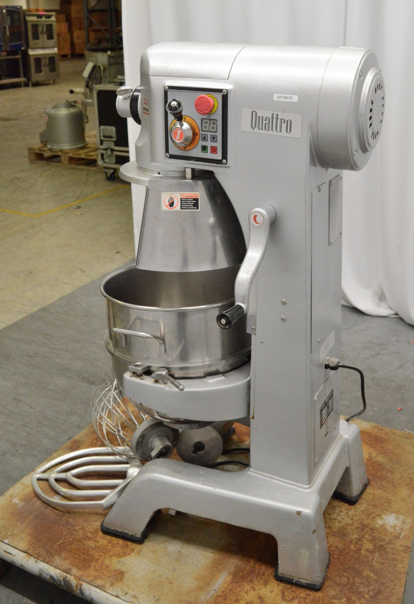 Quattro food mixer with attachments, 1 phase electric - Image 6 of 9