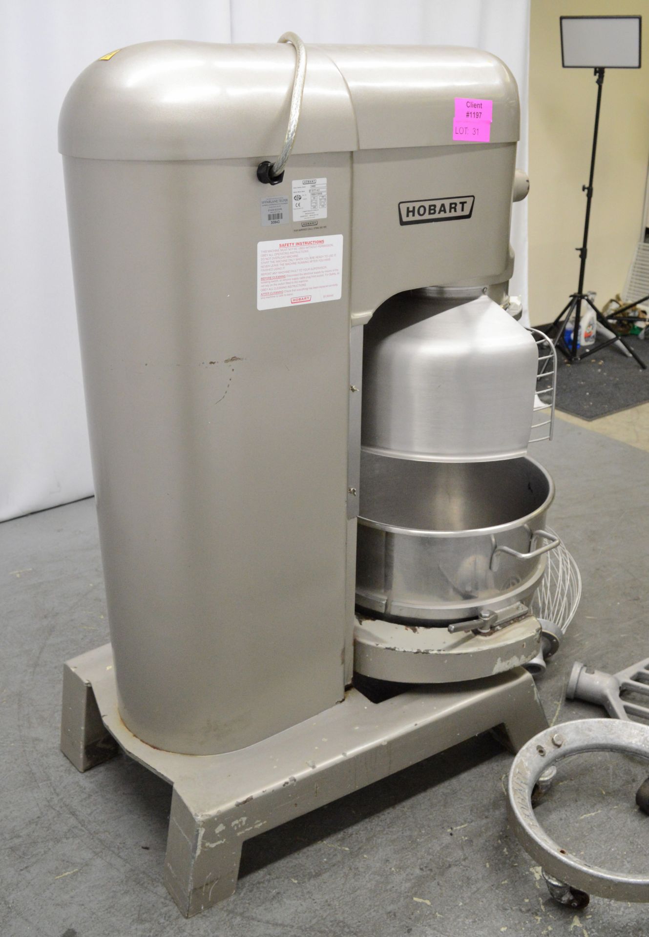 Hobart H800 80 litre food mixer with attachments, 1 phase electric - Image 3 of 8