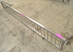 Shelf unit 2400mm wide