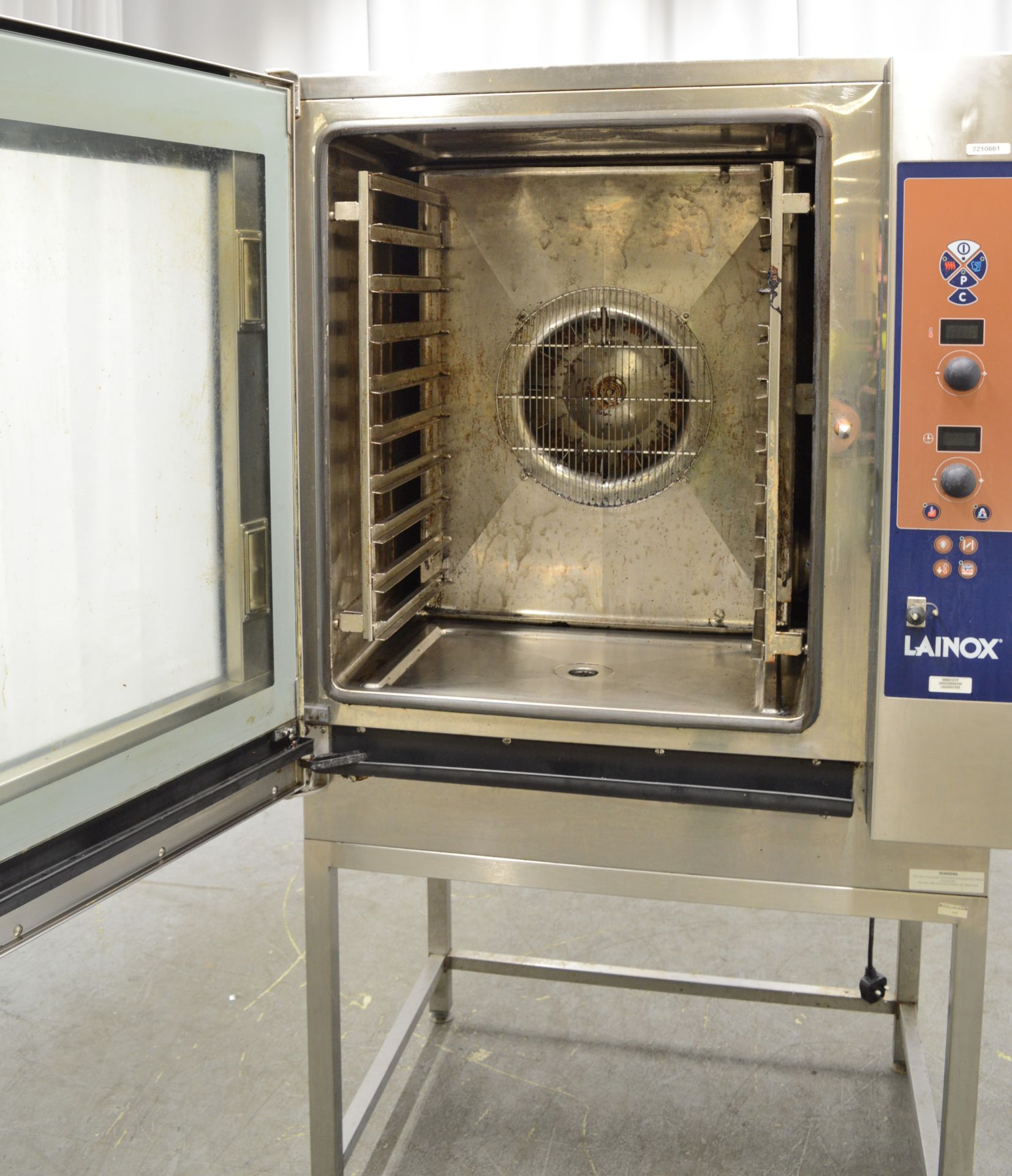 Lainox HMG101P 10 grid combi oven, natural gas - Image 7 of 9