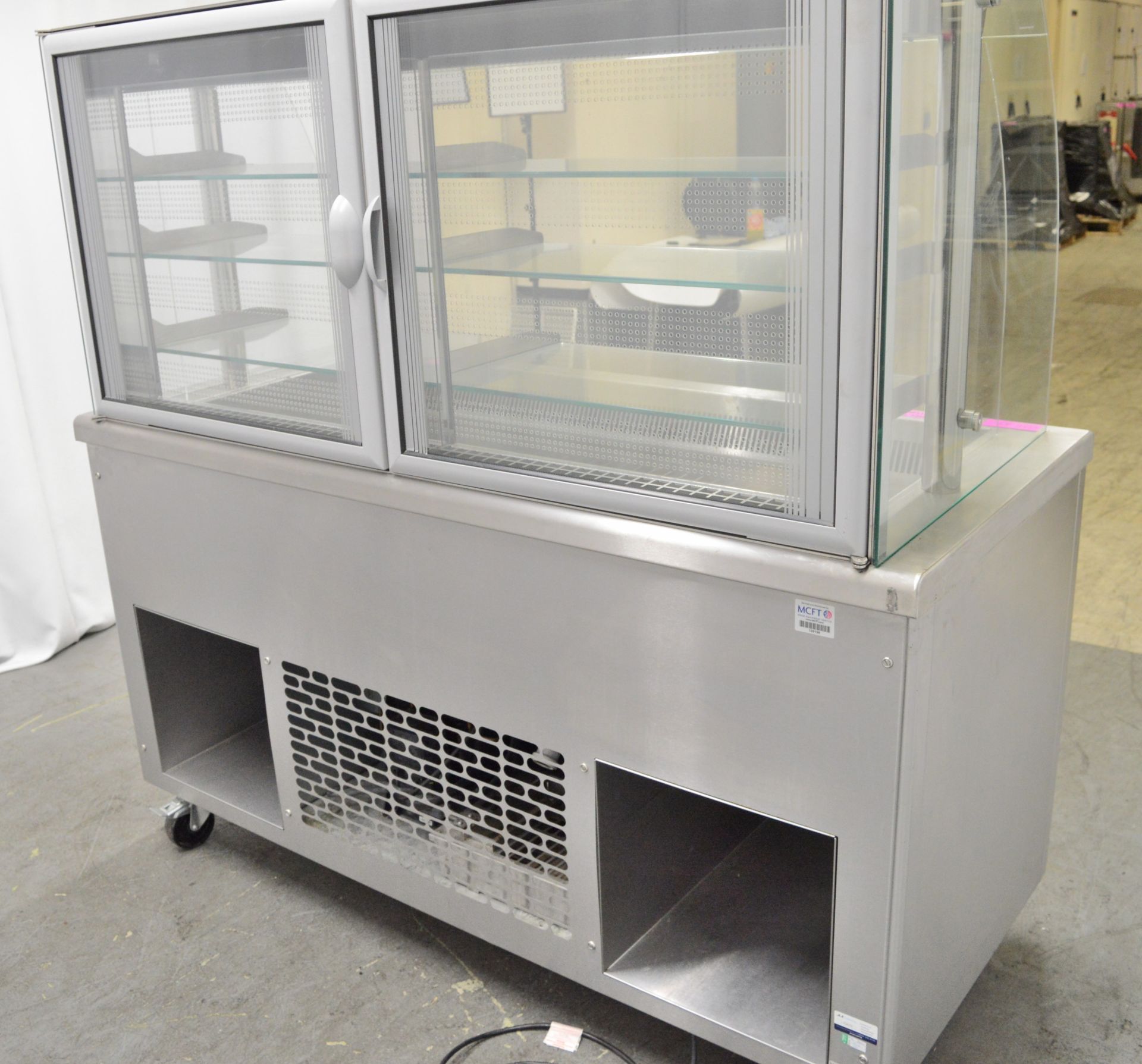 Victor chilled display unit, 1 phase electric - Image 3 of 9