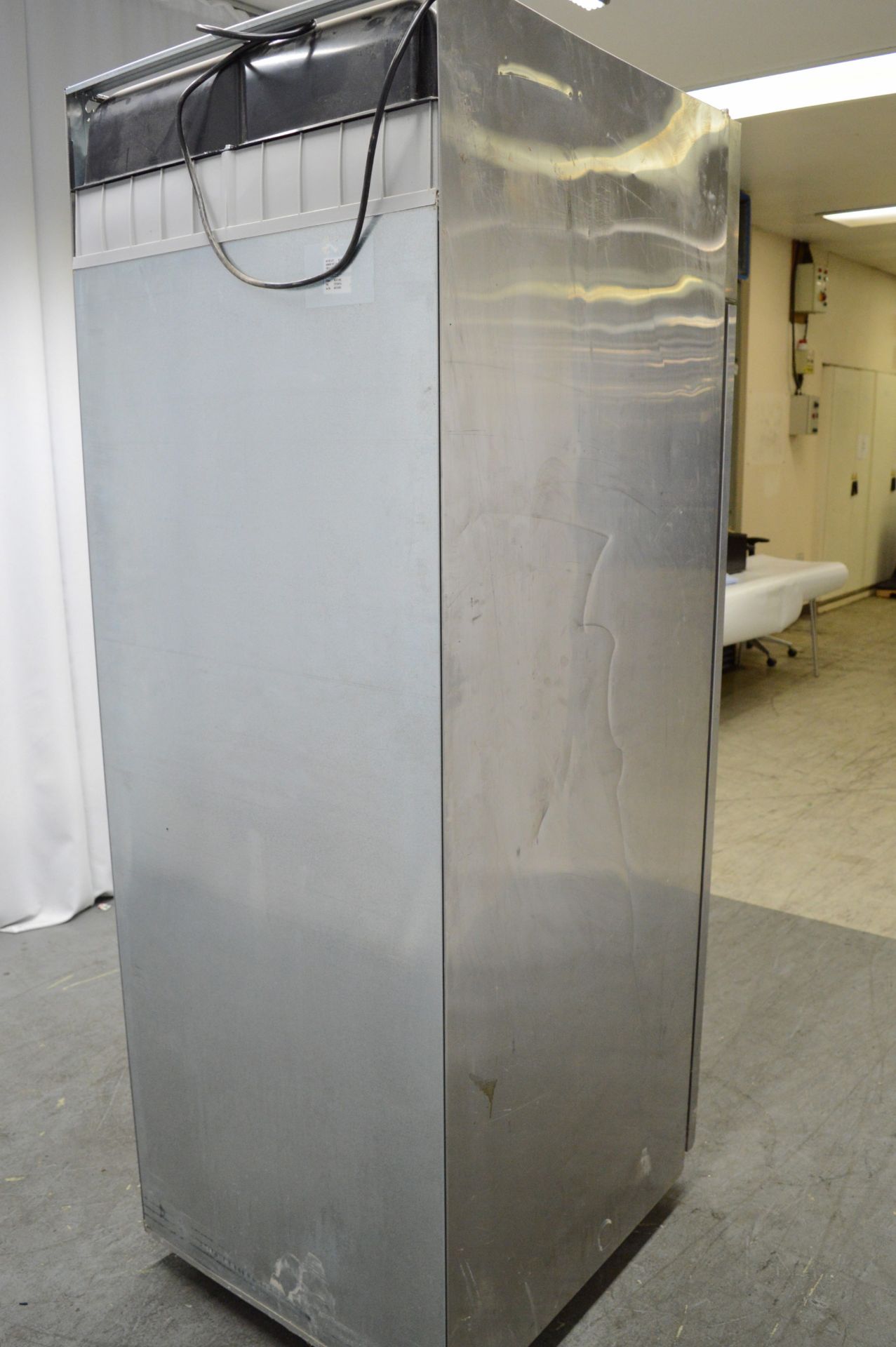 Electrolux RE471FRG single door fridge, 1 phase electric - Image 3 of 7