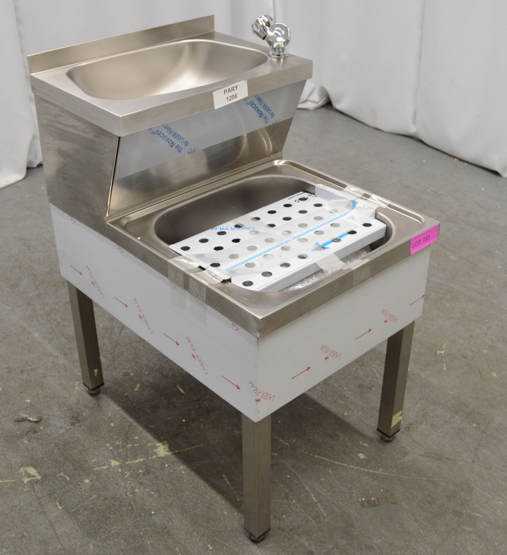 Parry 2 tier janitorial hand wash unit 500x700x870mm (LxDxH) - Image 2 of 5