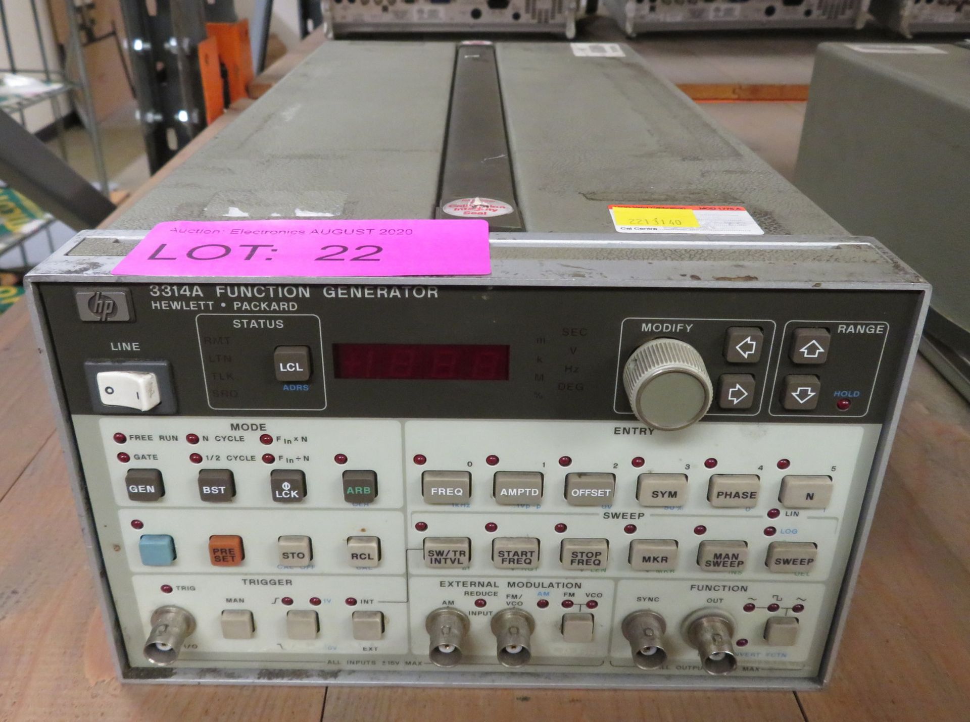 Hewlett Packard 3314A function generator