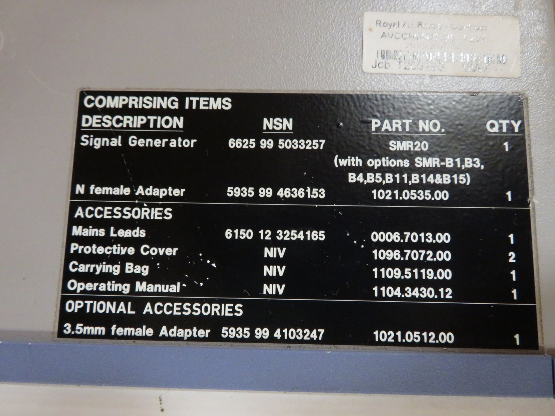 Rohde & Schwarz signal generator 10MHz - 20GHz in case - Image 4 of 6