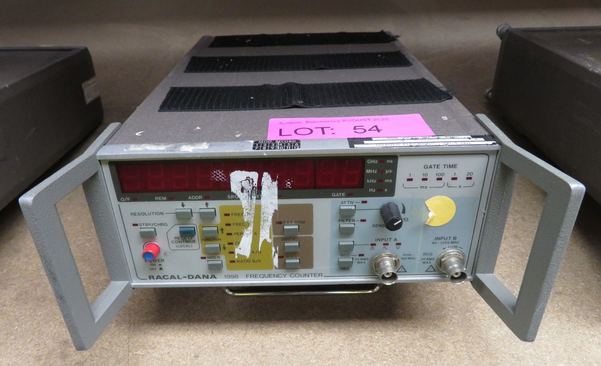 Racal Dana 1998 frequency counter