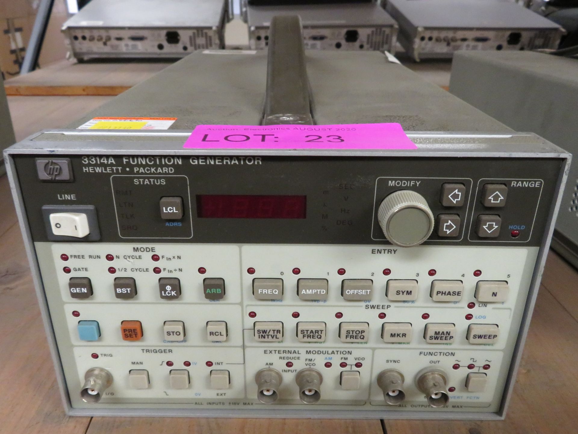 Hewlett Packard 3314A function generator