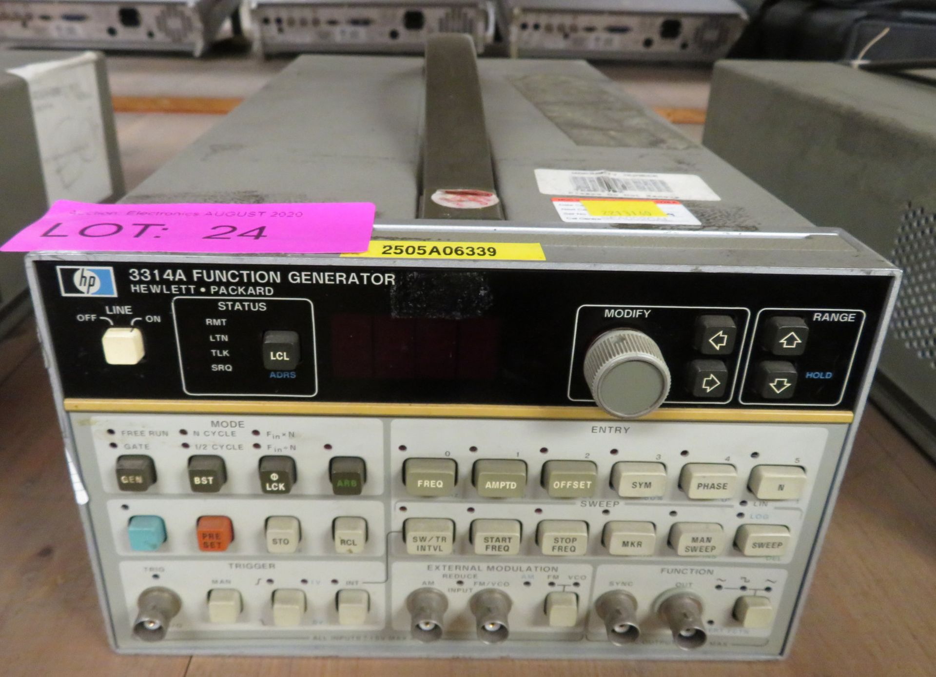 Hewlett Packard 3314A function generator