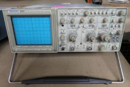 Tektronix 2232 100Mhz digital storage oscilloscope