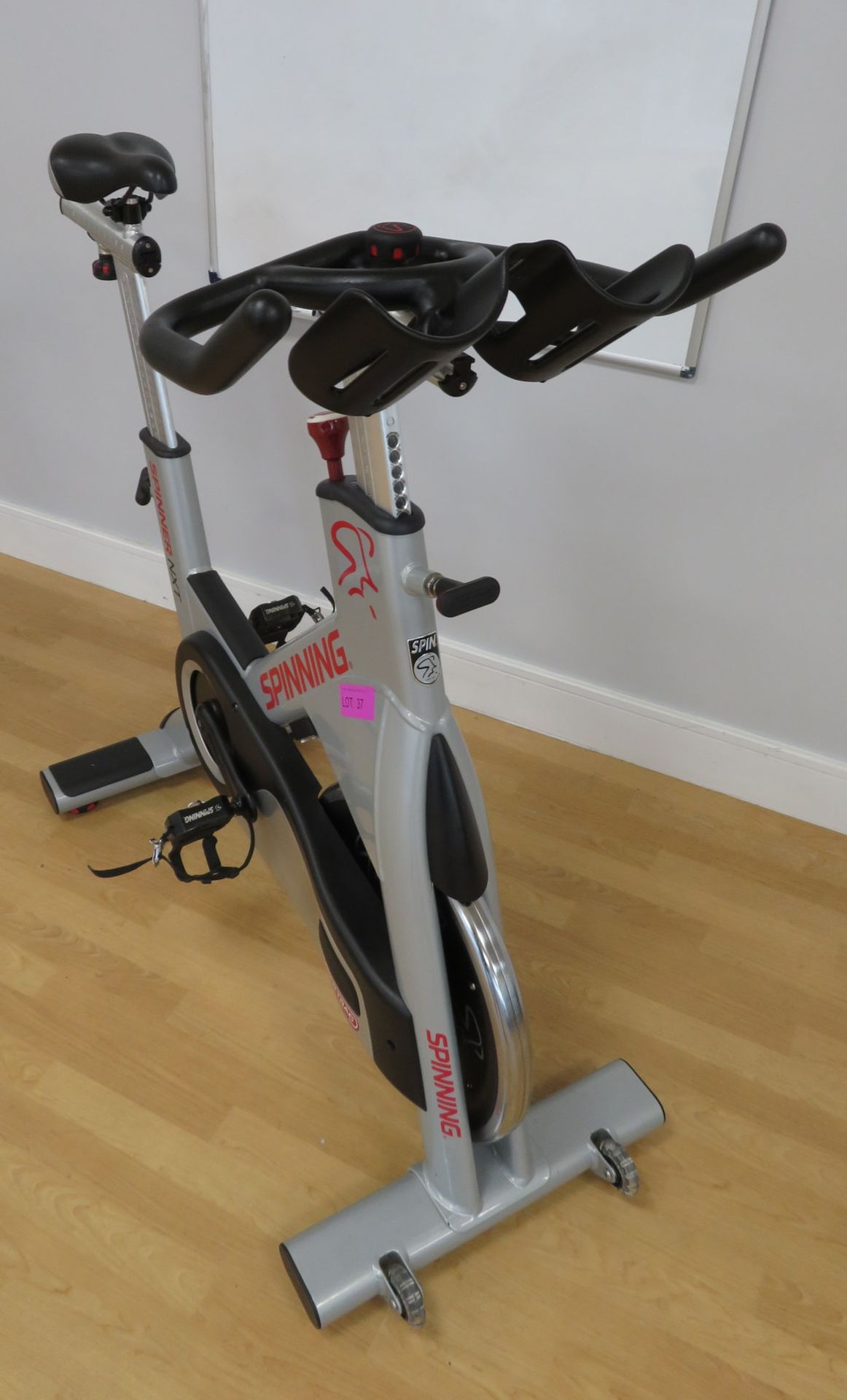 Star Trac Model: NXT Spinner Spin Bike. Adjustable Seat & Handle Bars. Dimensions: 120x53x - Image 2 of 10