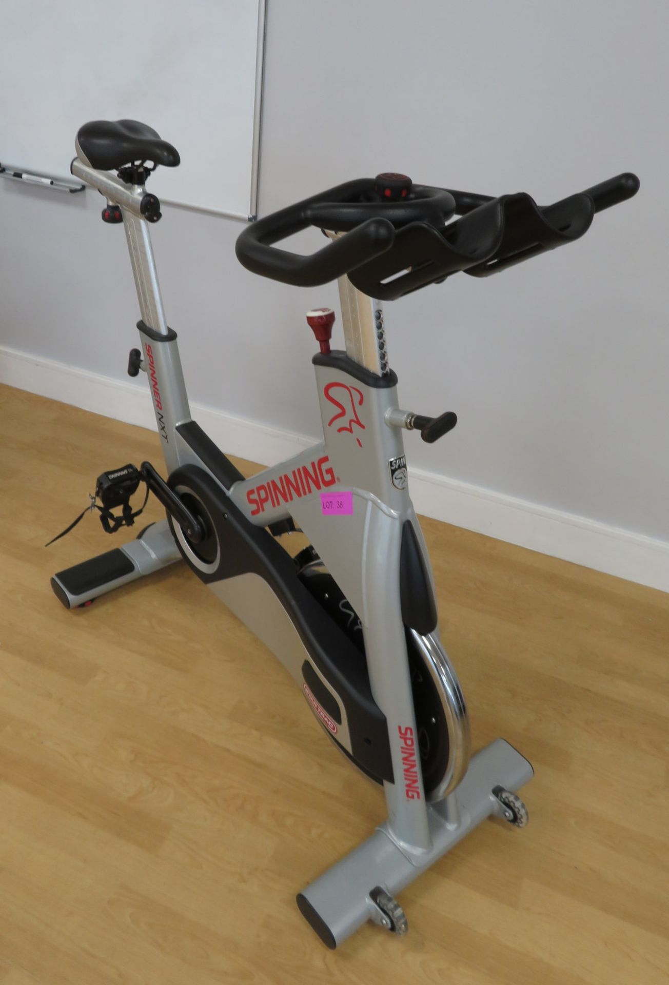 Star Trac Model: NXT Spinner Spin Bike. Adjustable Seat & Handle Bars. Dimensions: 120x53x - Image 2 of 11
