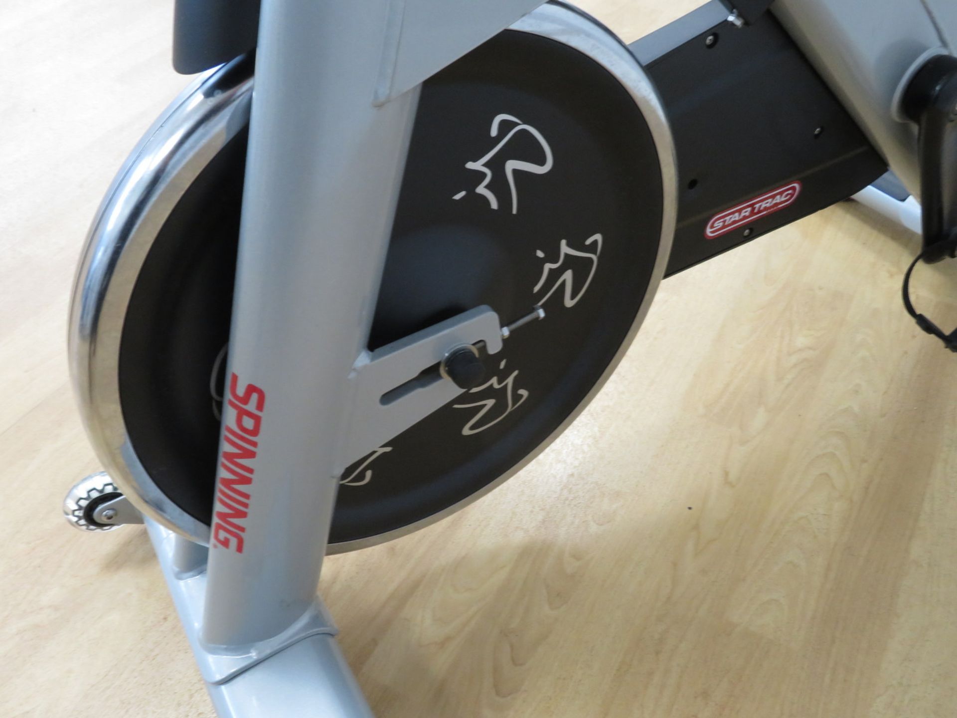 Star Trac Model: NXT Spinner Spin Bike. Adjustable Seat & Handle Bars. Dimensions: 120x53x - Image 9 of 10