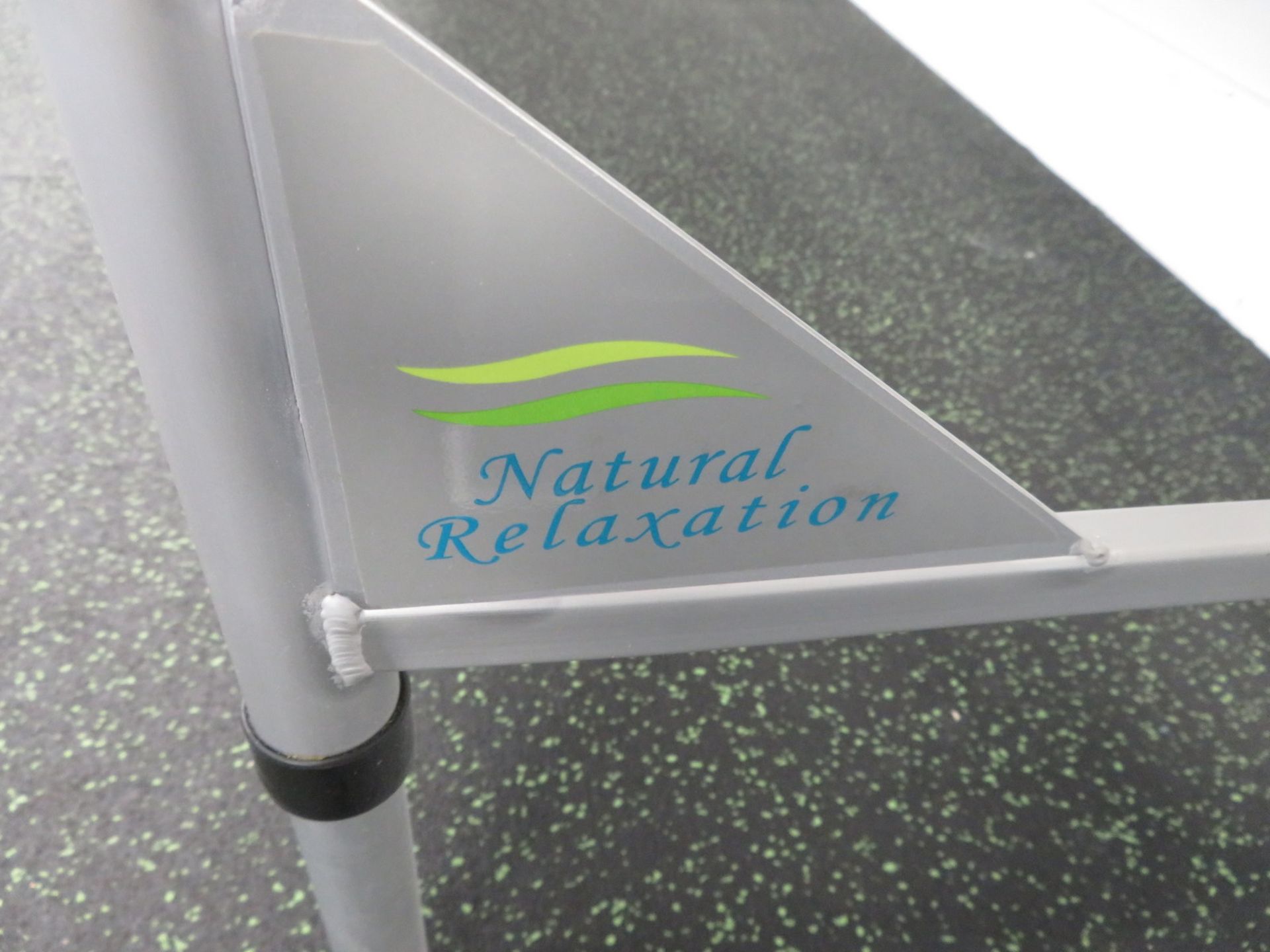 Natural Relaxation Folding Massage Table. Dimensions: 182x60cm Height Adjustable. (LxD) - Image 6 of 6