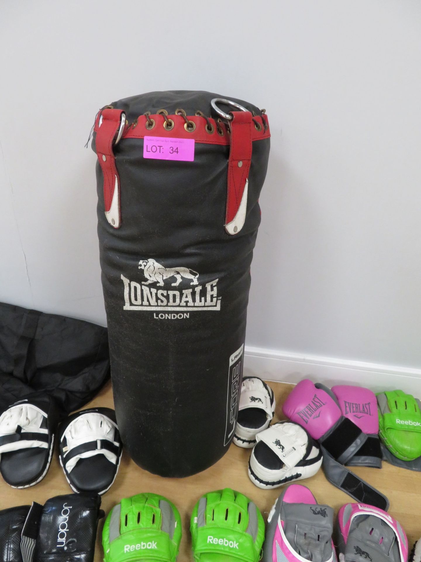 Various Boxing Equipment. Perfect For Boxercise Classes. See Description For Contents. - Image 3 of 6