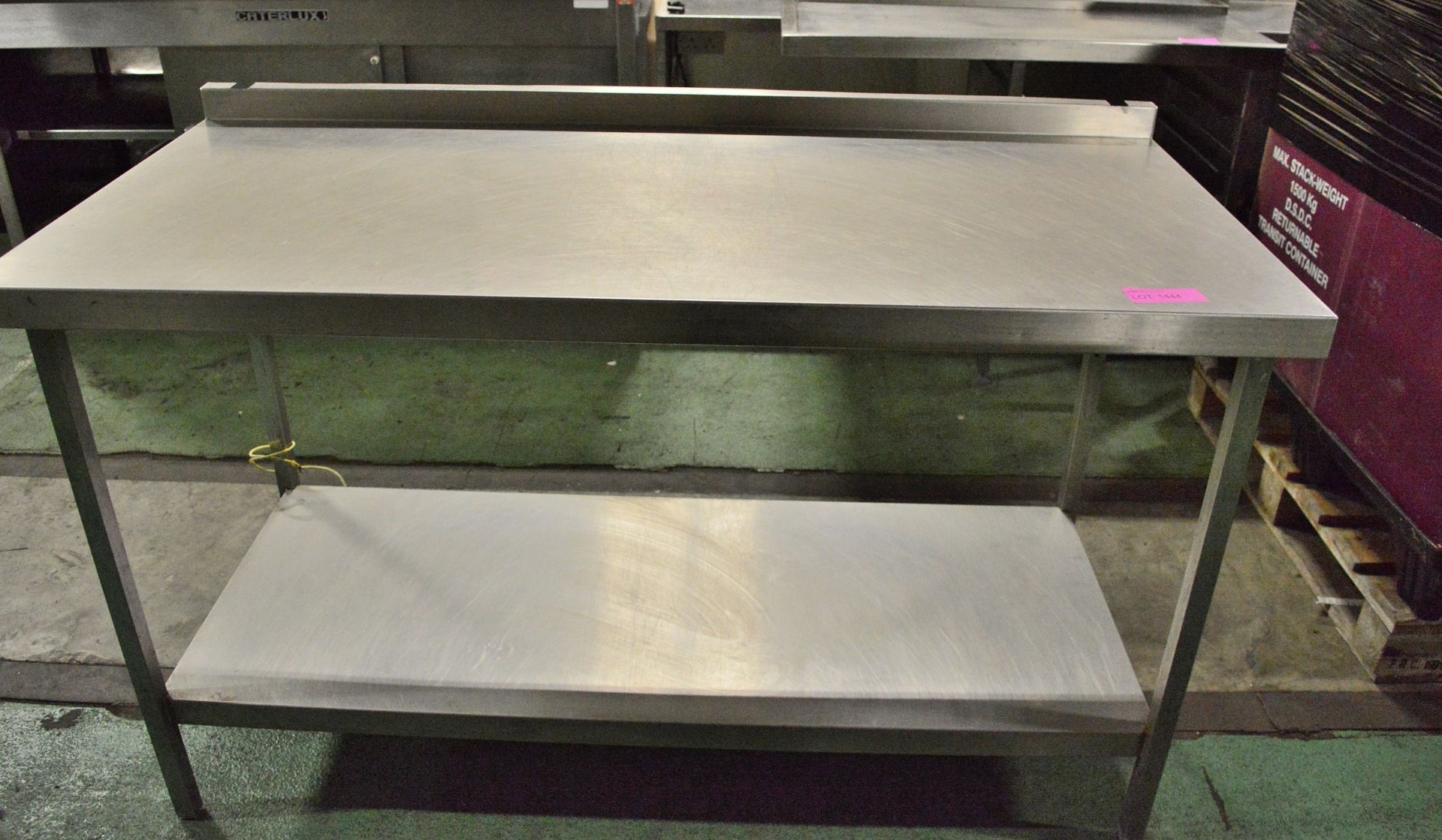 Stainless table with shelf - 1530 x 700 x 880