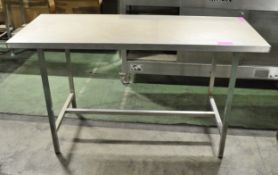 Stainless table - 1500 x 600 x 840