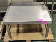 Stainless short legged table with lip - 740 x 640 x 420