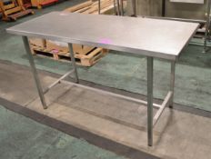 Stainless table - 1500 x 600 x 840