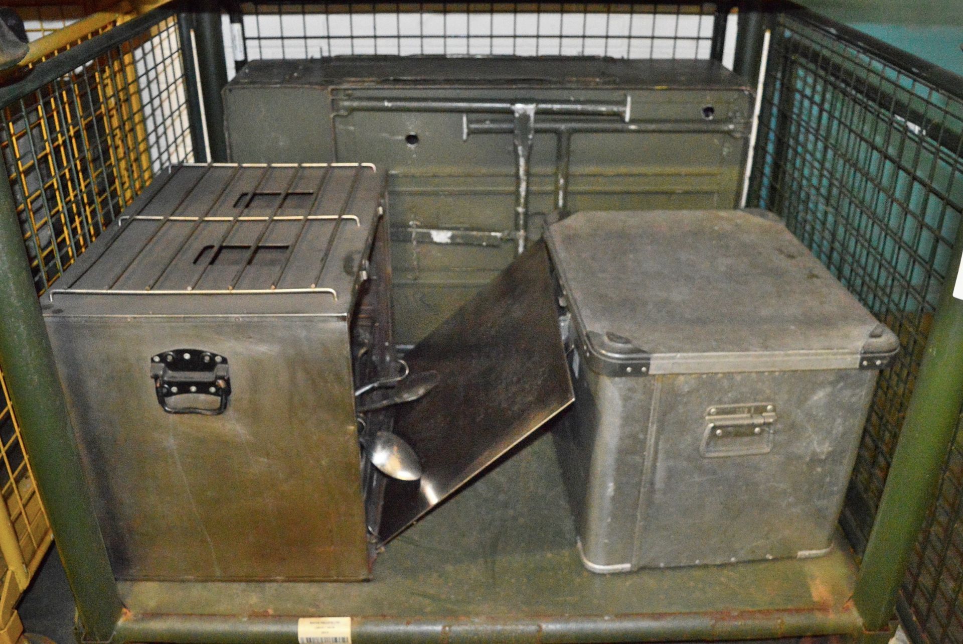 Field Kitchen set - cooker, oven, utensil set in carry box, norweigen food boxes, accessor - Image 4 of 5