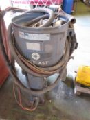 Airblast shot blasting pot with pipes - missing lid