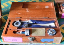 Buchanan M22520/1-01 Crimping Tool In A Wooden Case