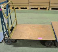 4 wheeled trolley - bed 920mm x 610mm