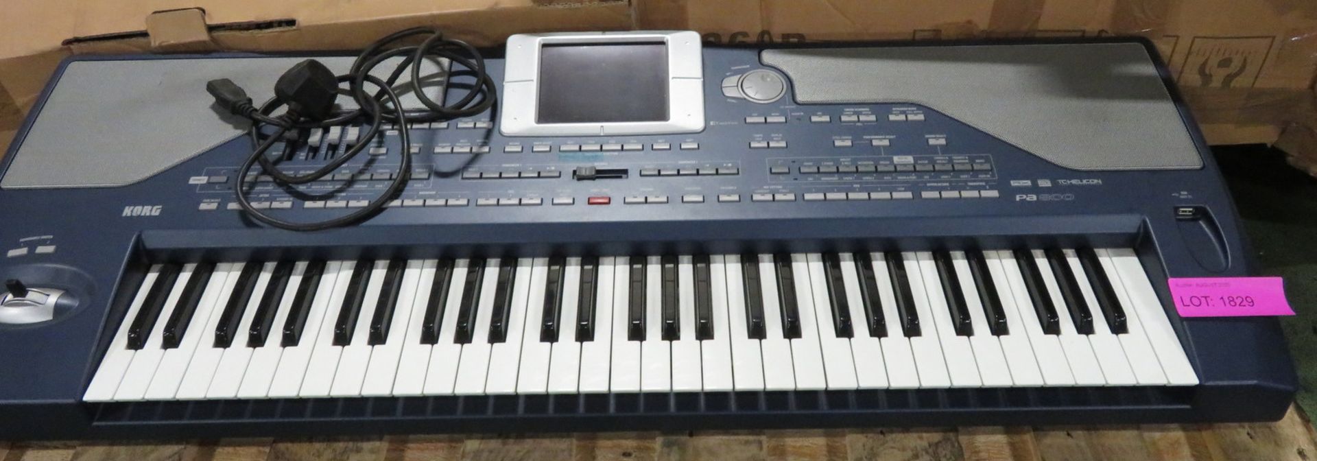 Korg PA800 electronic keyboard - Image 2 of 4