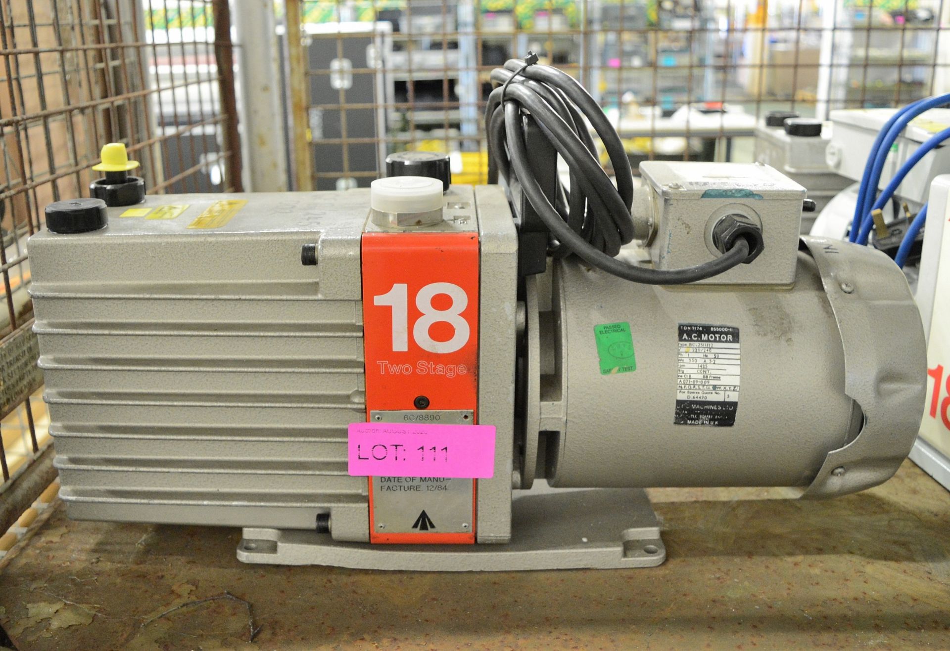 Edwards Two Stage 18 vacuum pump - E2M18