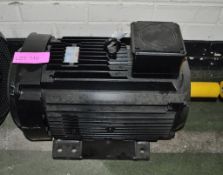 TEE Electric motor - OU 160L 4A-40H - 16kW, 60hz, 90kg, 440V