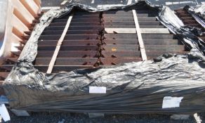 382x Metal Angle Fence Posts 600mm Long