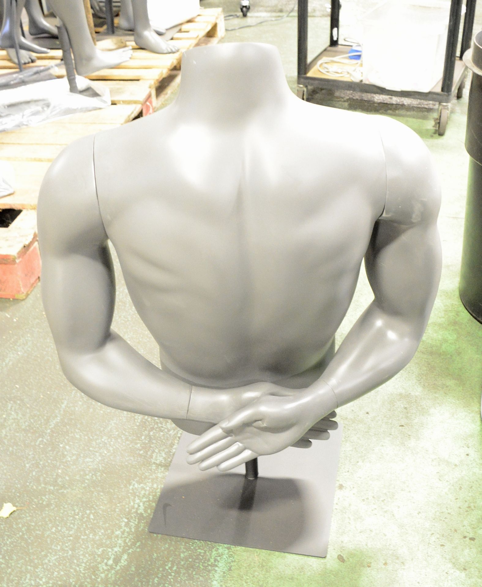 Mannequin - Arms behind back pose - Image 2 of 2