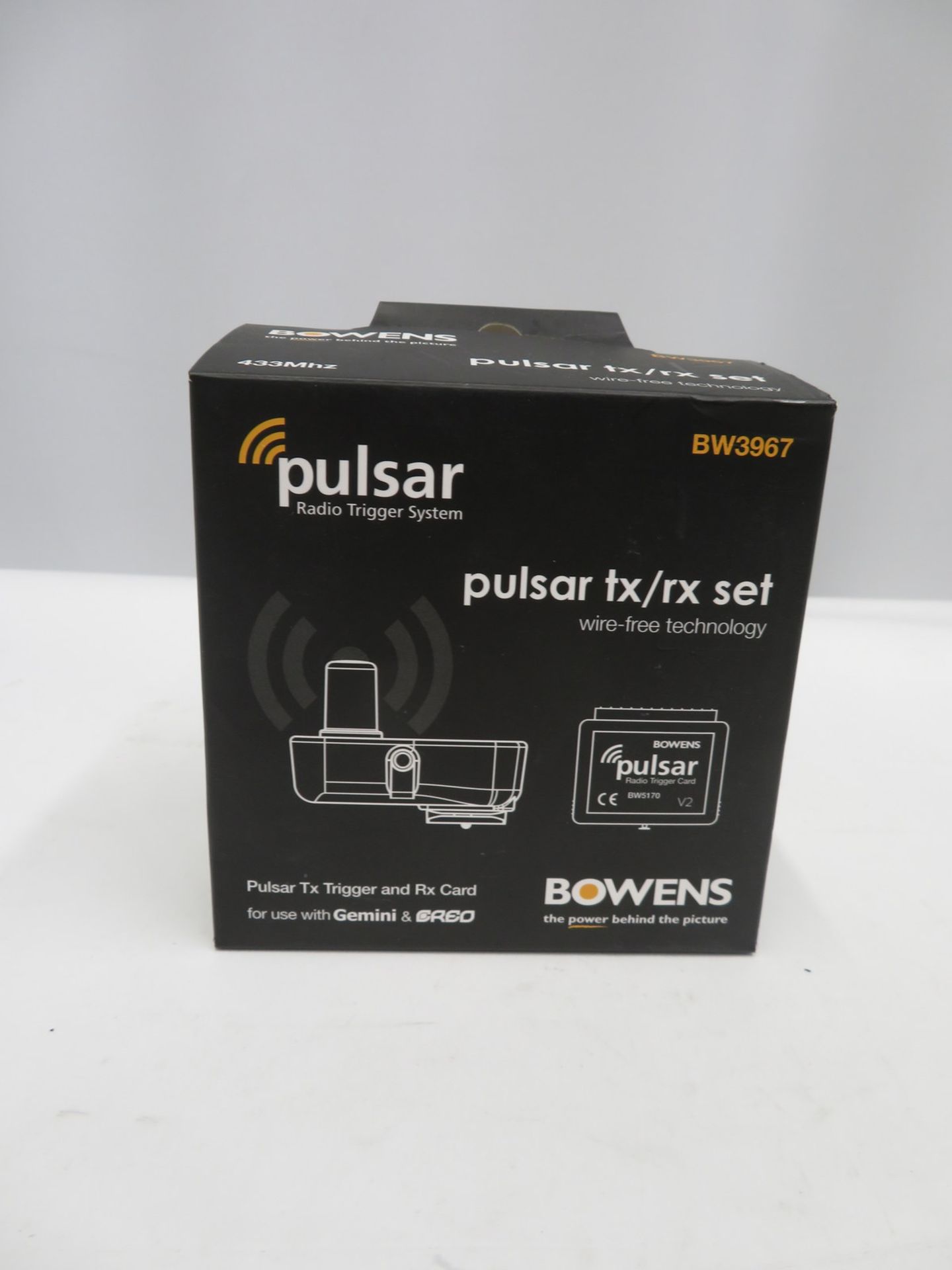 Bowens BW3967 Pulsar tx/rx radio trigger set in box