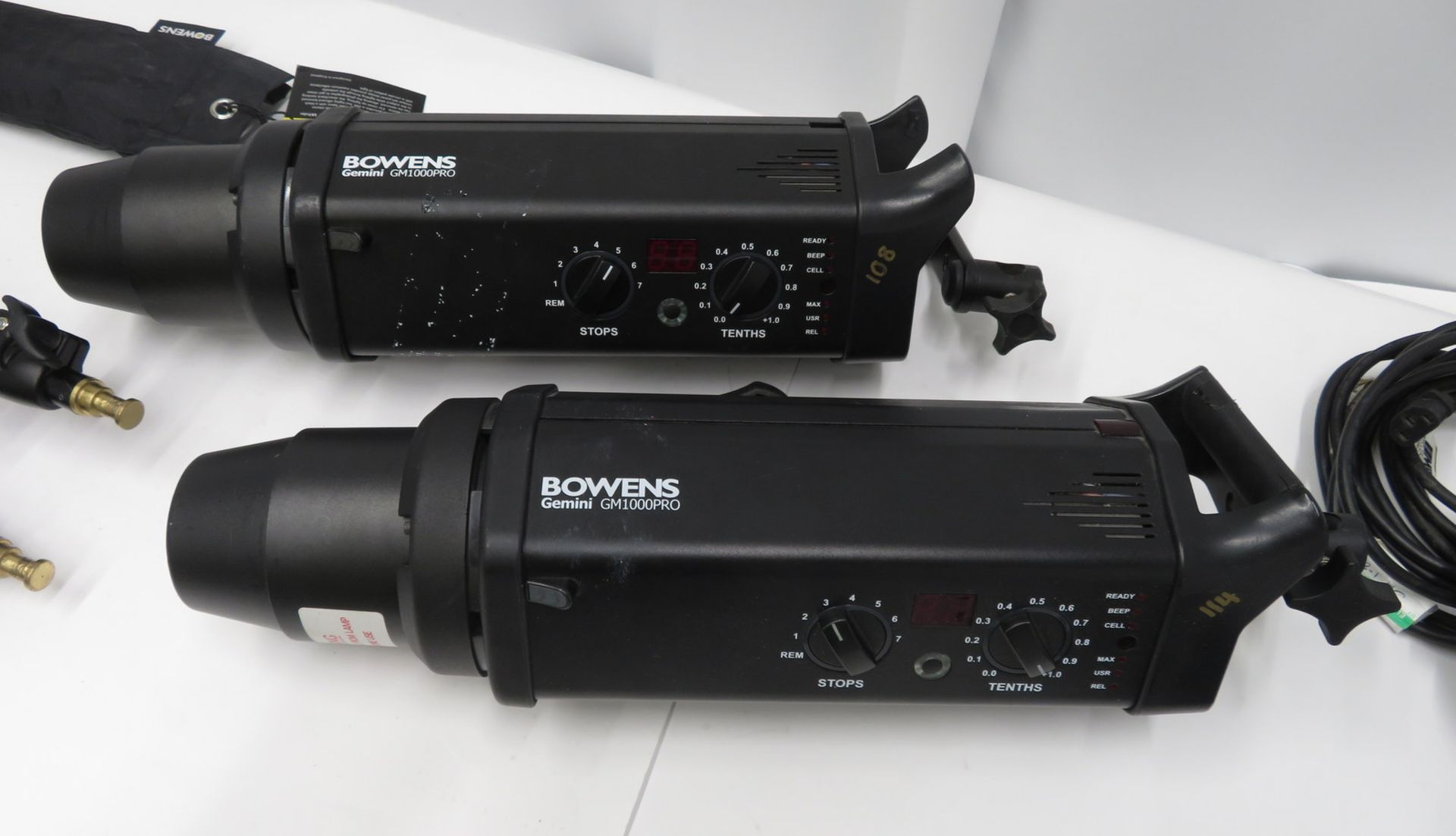 Bowens Studio Lighting Kit - 2x Gemini GM1000PRO Heads & accessories - Image 4 of 14