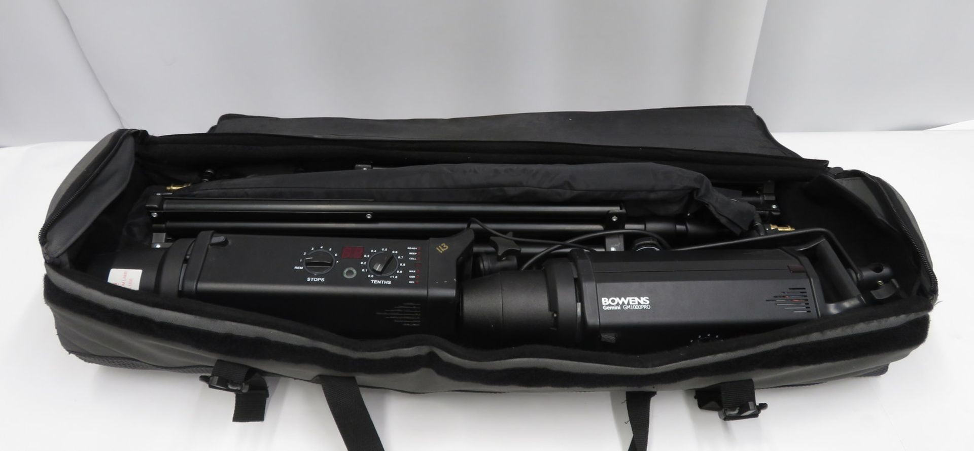 Bowens Studio Lighting Kit - 2x Gemini GM1000PRO Heads & accessories