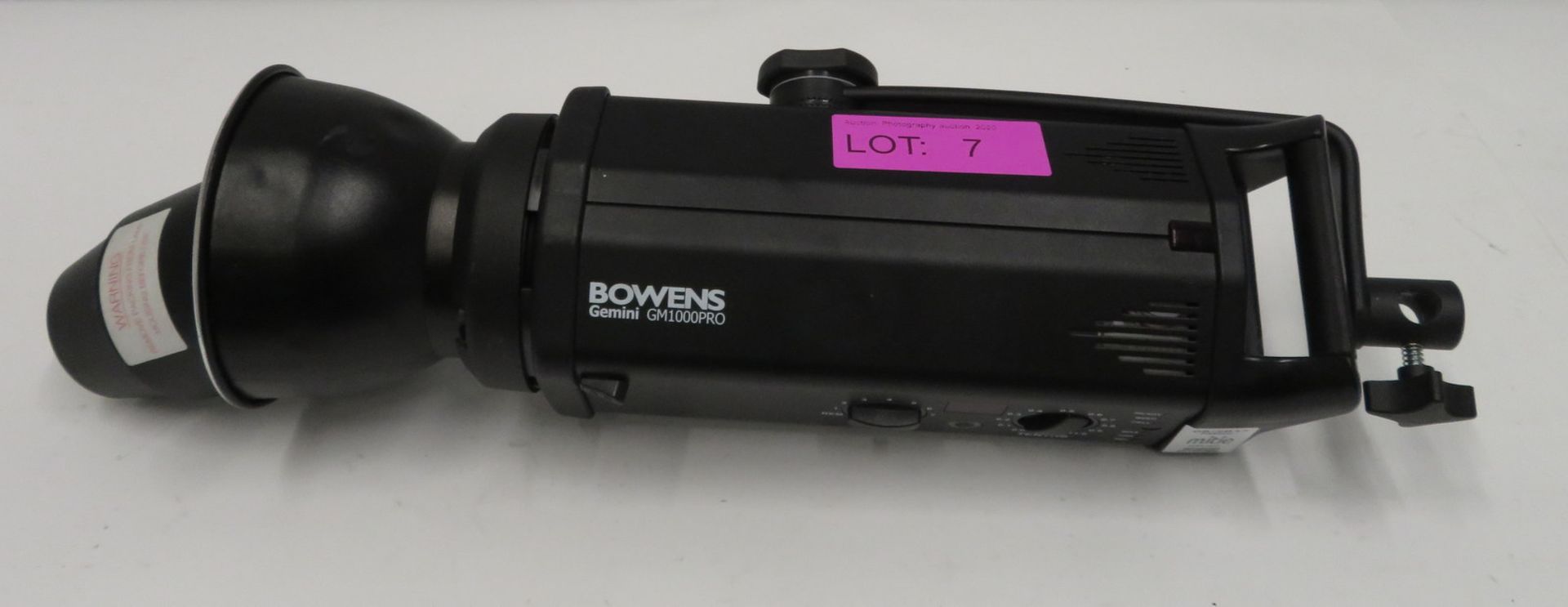 Bowens Gemini GM1000PRO studio light with cables