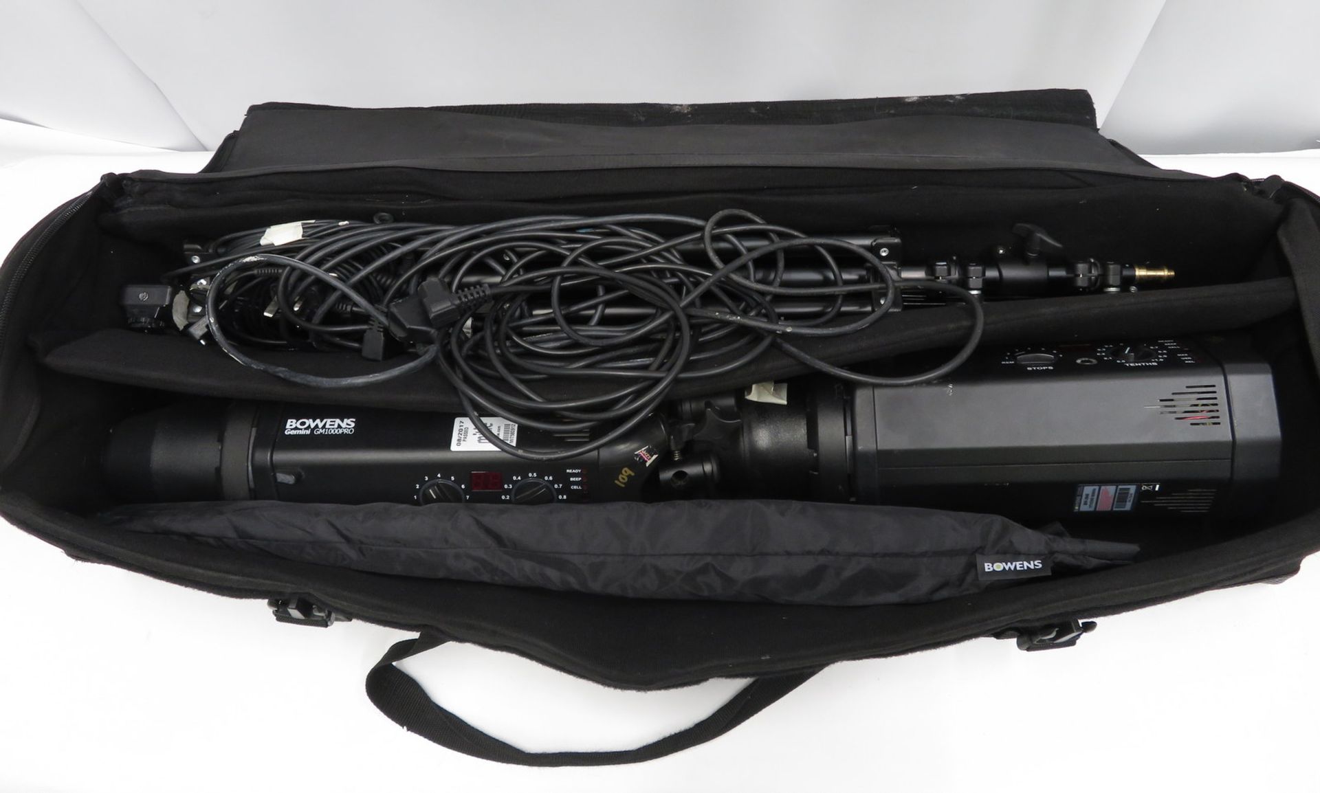 Bowens Studio Lighting Kit - 2x Gemini GM1000PRO Heads & accessories - Image 2 of 15