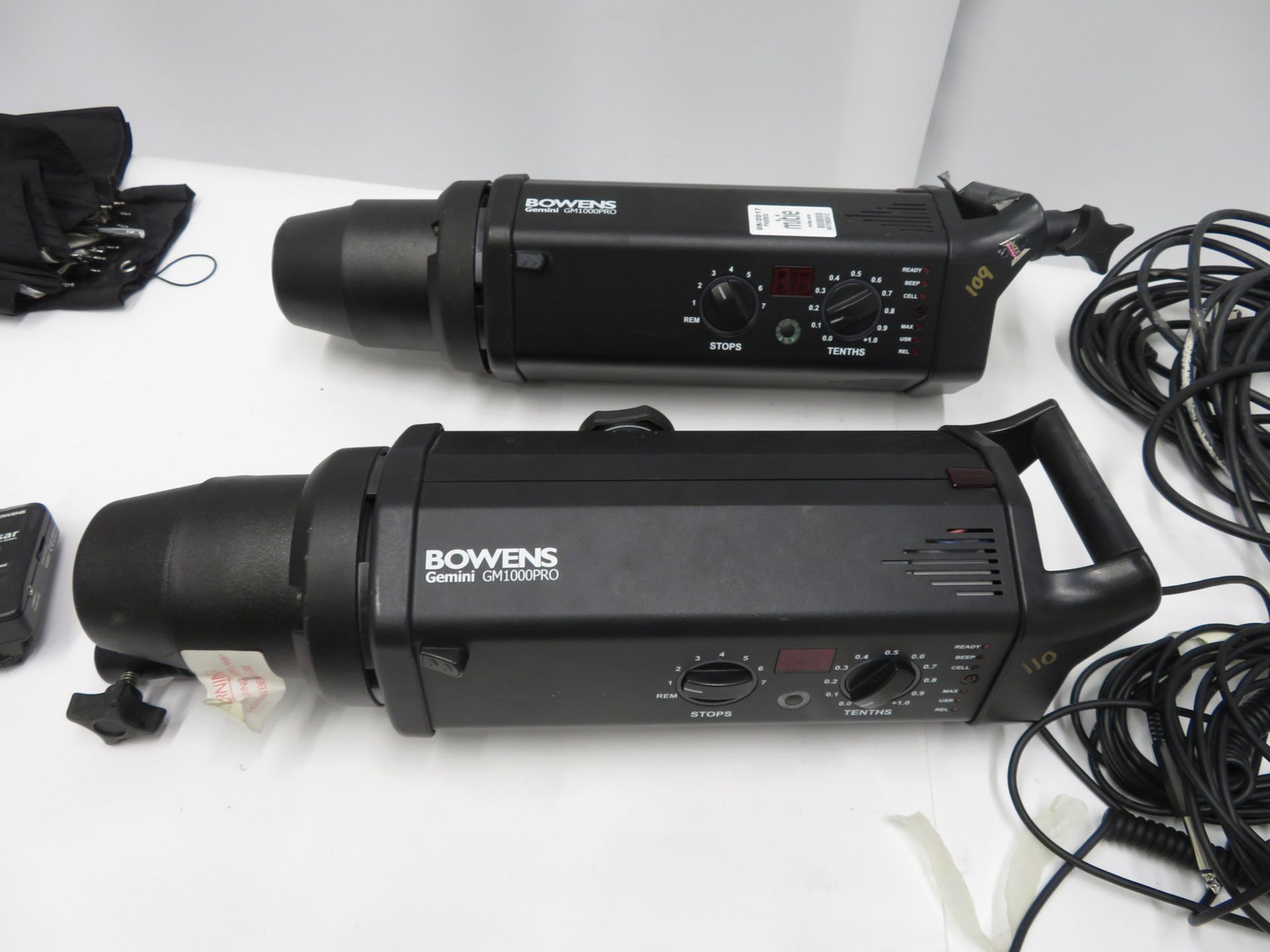 Bowens Studio Lighting Kit - 2x Gemini GM1000PRO Heads & accessories - Image 4 of 15