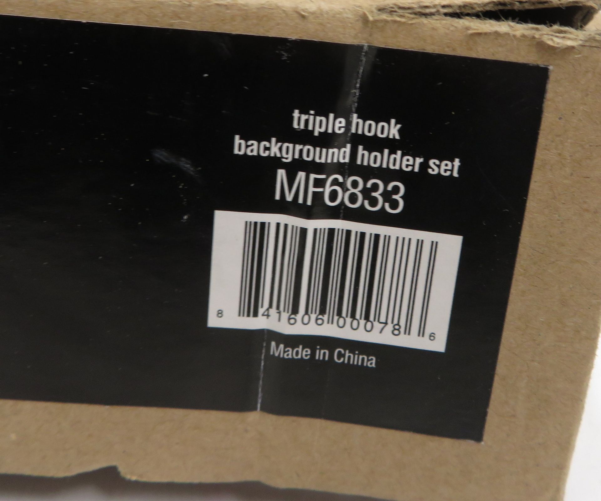 Calumet triple hook background holder set, unused in box - Image 5 of 5