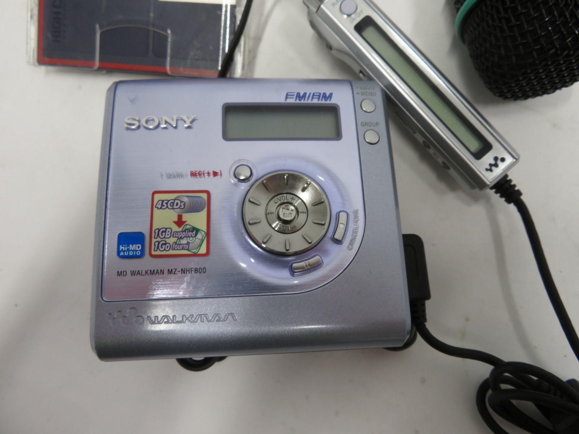 Sony MZ-NHF800 minidisc recorder with PRO575S vocal mic and 5x minidiscs - Image 2 of 7