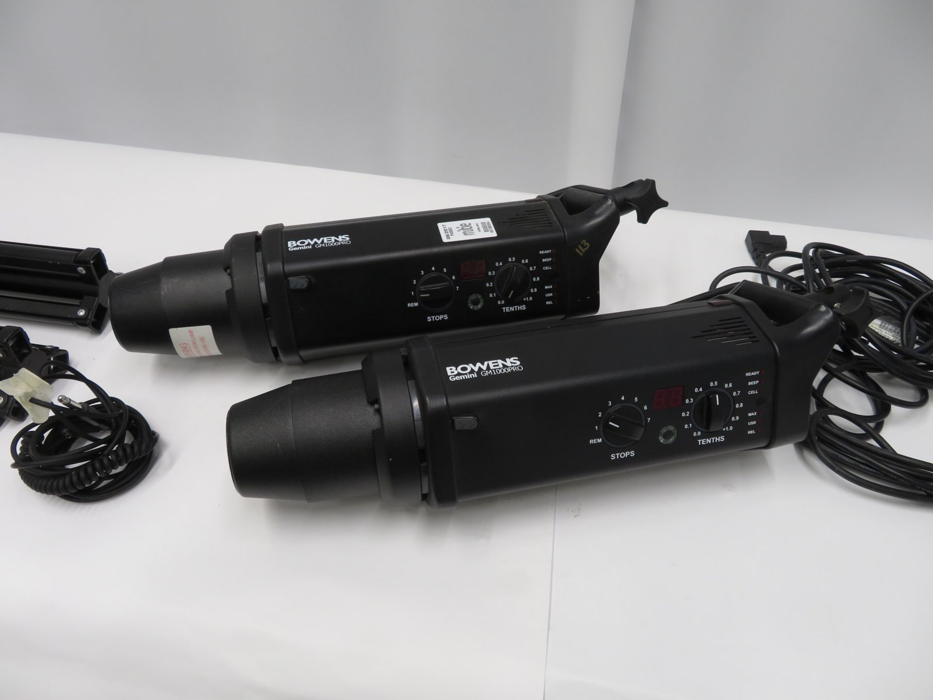 Bowens Studio Lighting Kit - 2x Gemini GM1000PRO Heads & accessories - Image 4 of 13