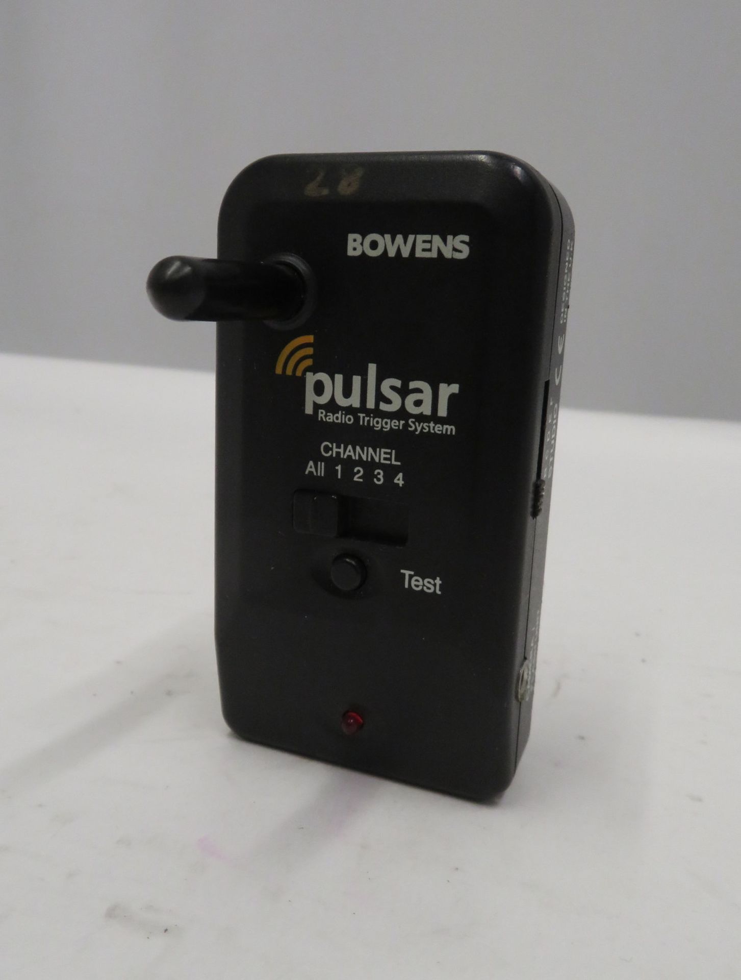 Bowens Pulsar radio trigger system, no battery cover - Image 2 of 3