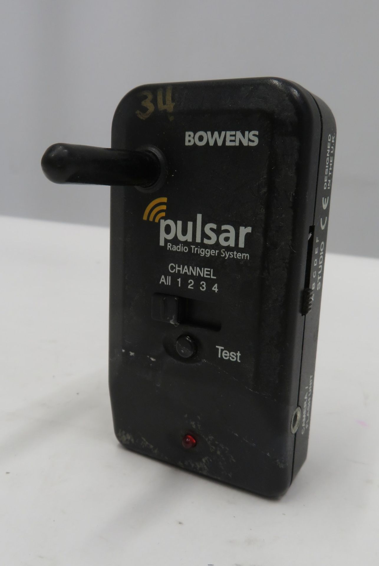 Bowens Pulsar radio trigger system, no battery cover - Image 2 of 3