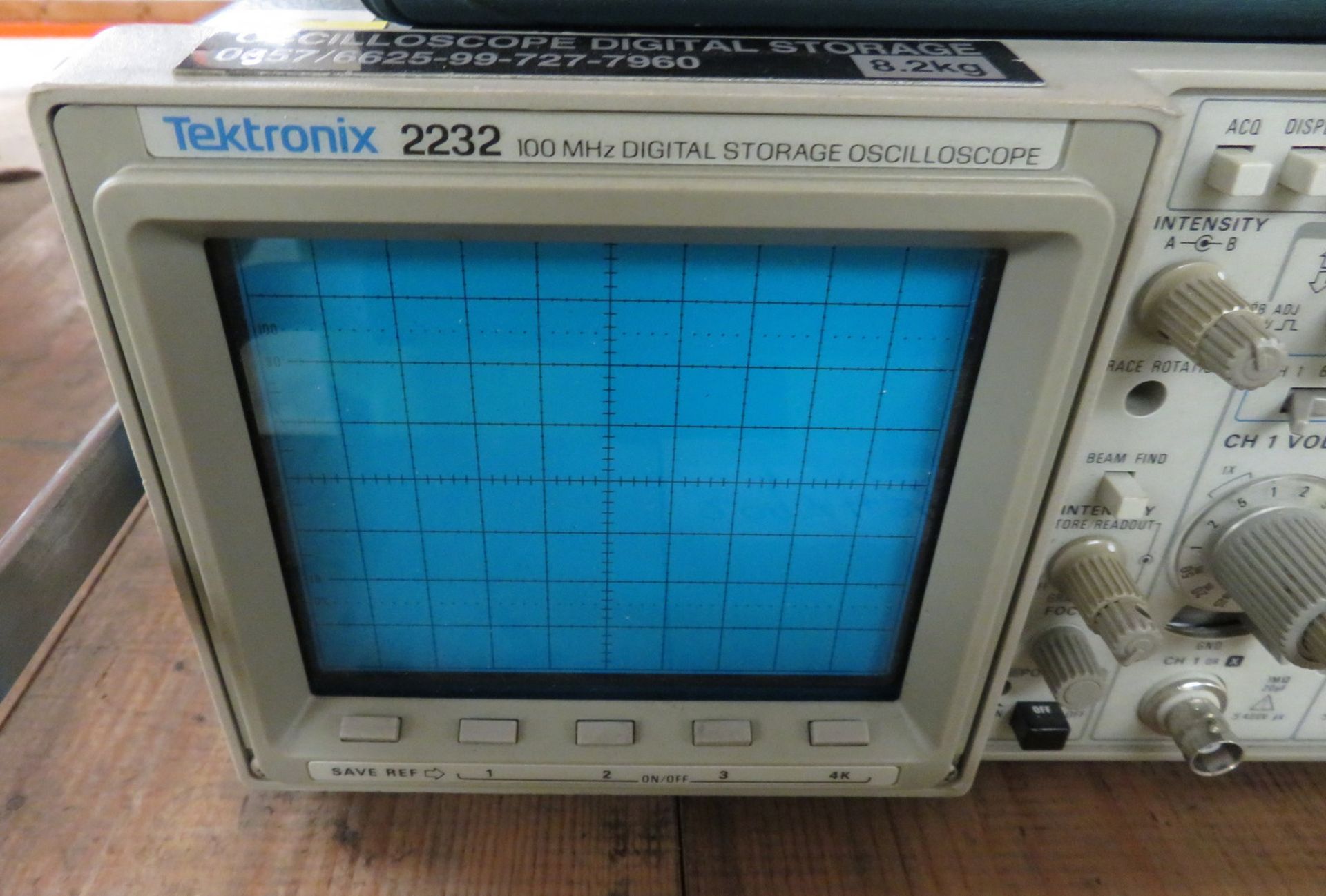 Tektronix 2232 100MHz digital storage oscilloscope - Image 2 of 5